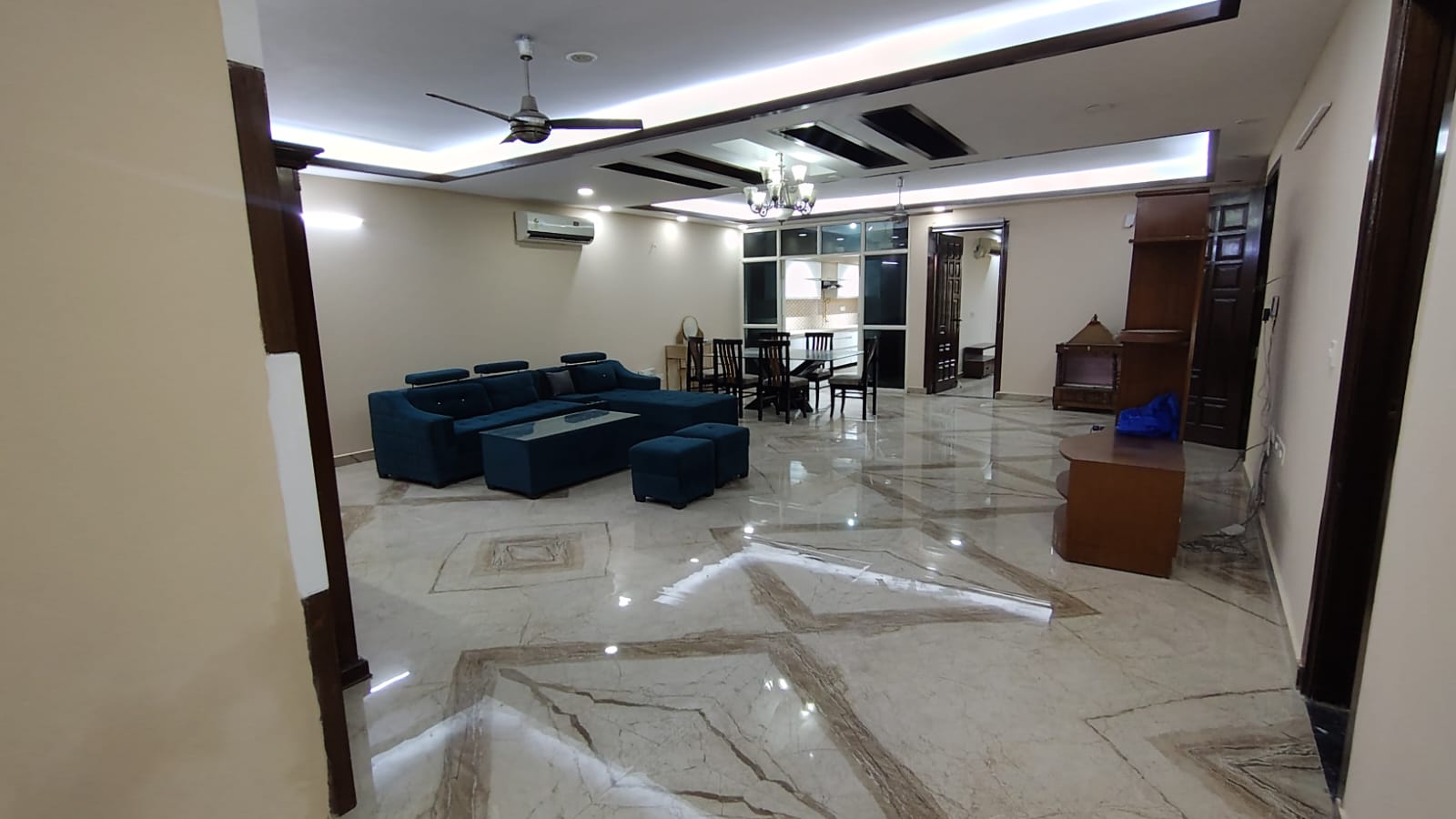 Independent builder floor 