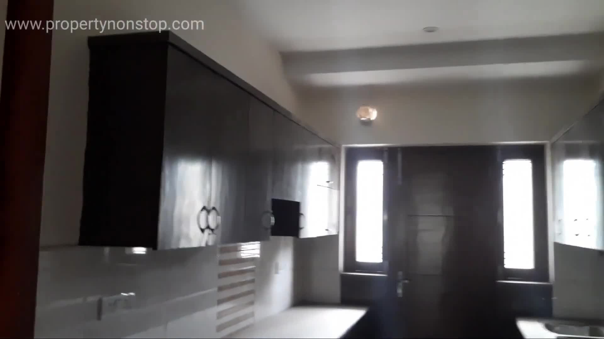 Luxury Independent floor 