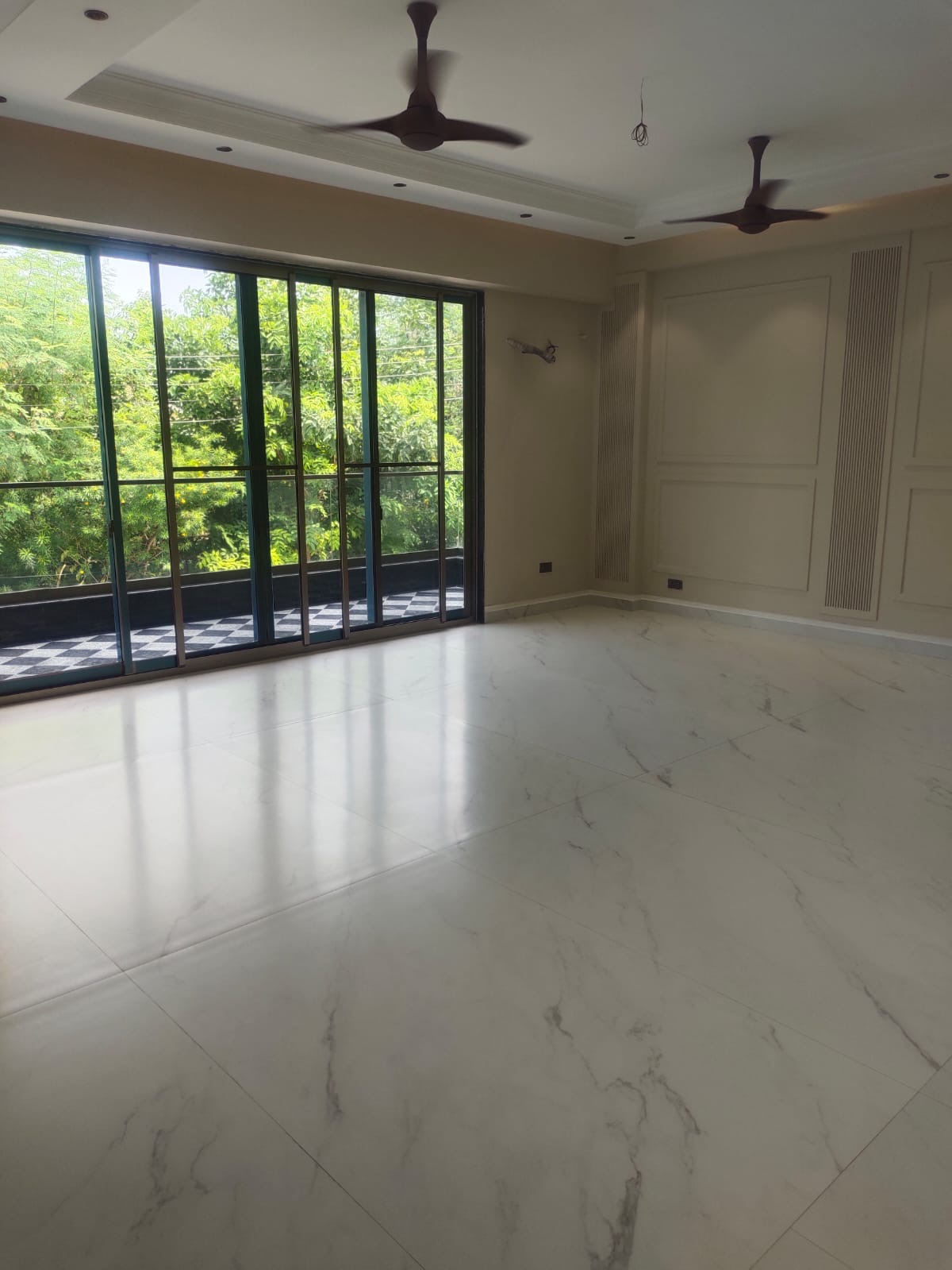 Independent floor 