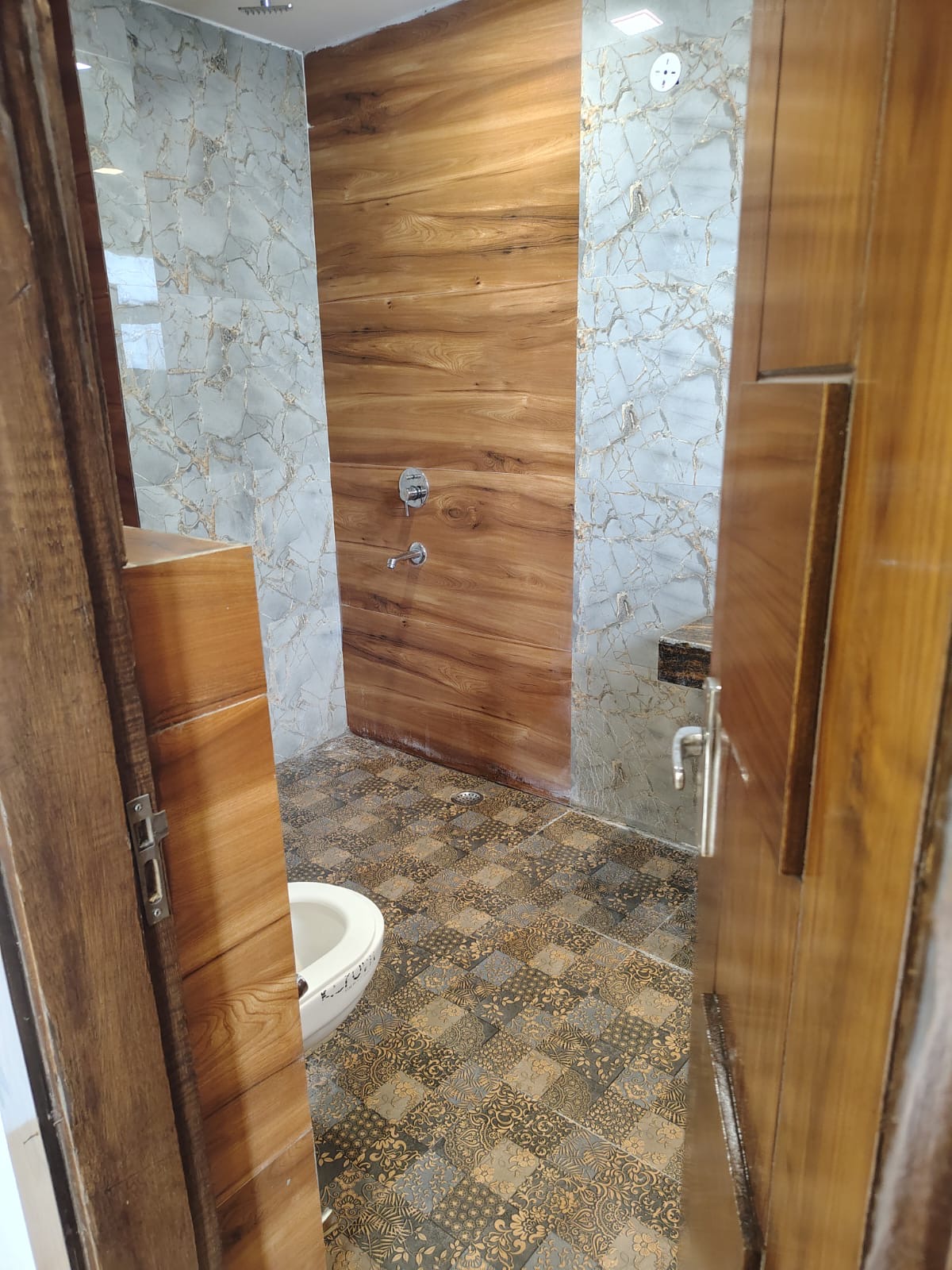 Premium Builders floor 