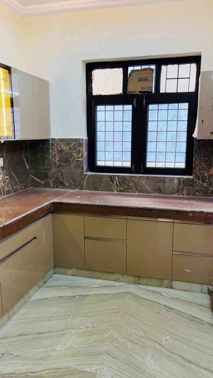 Builder floor 