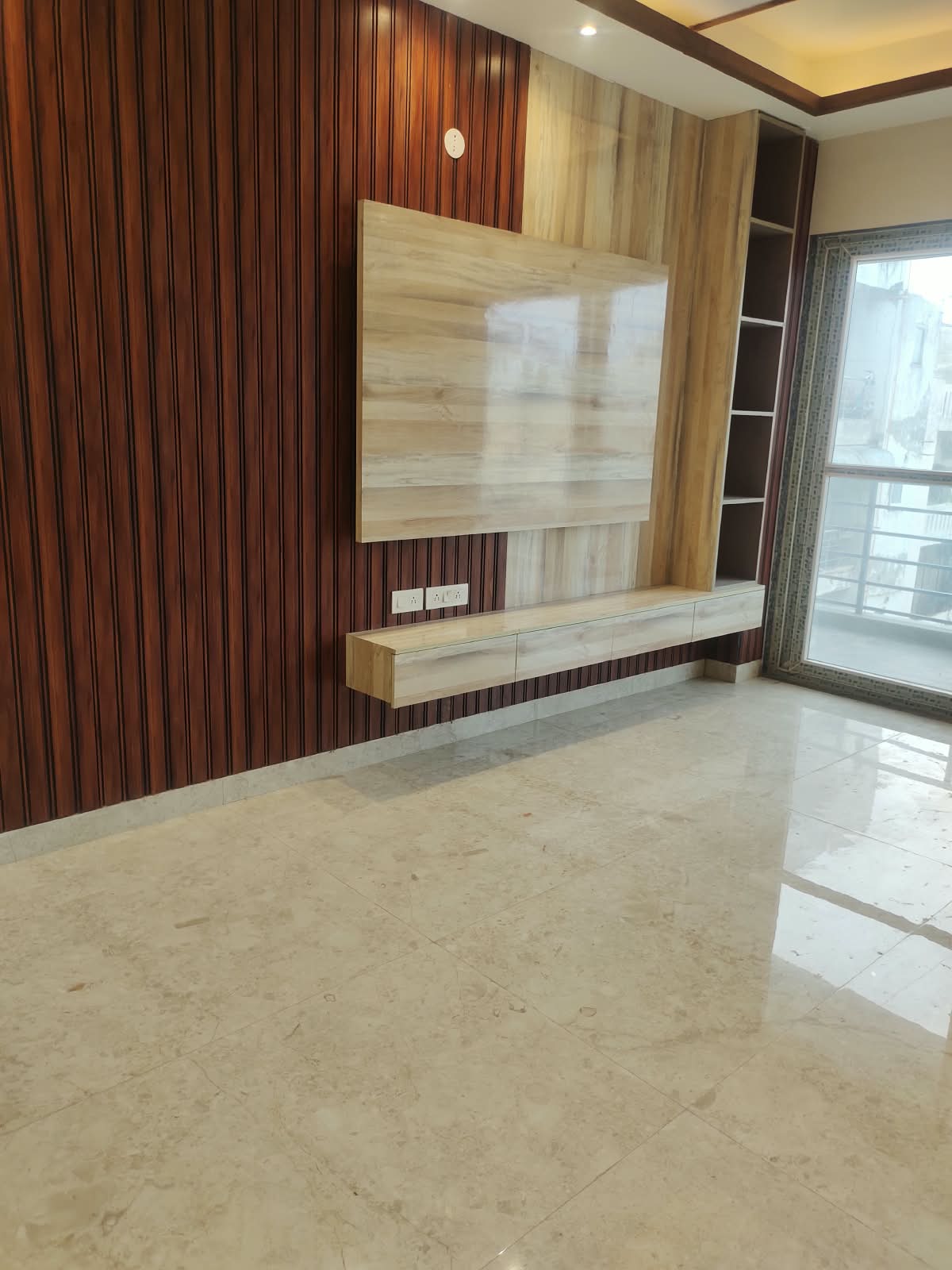 BUILDER FLOORS 
