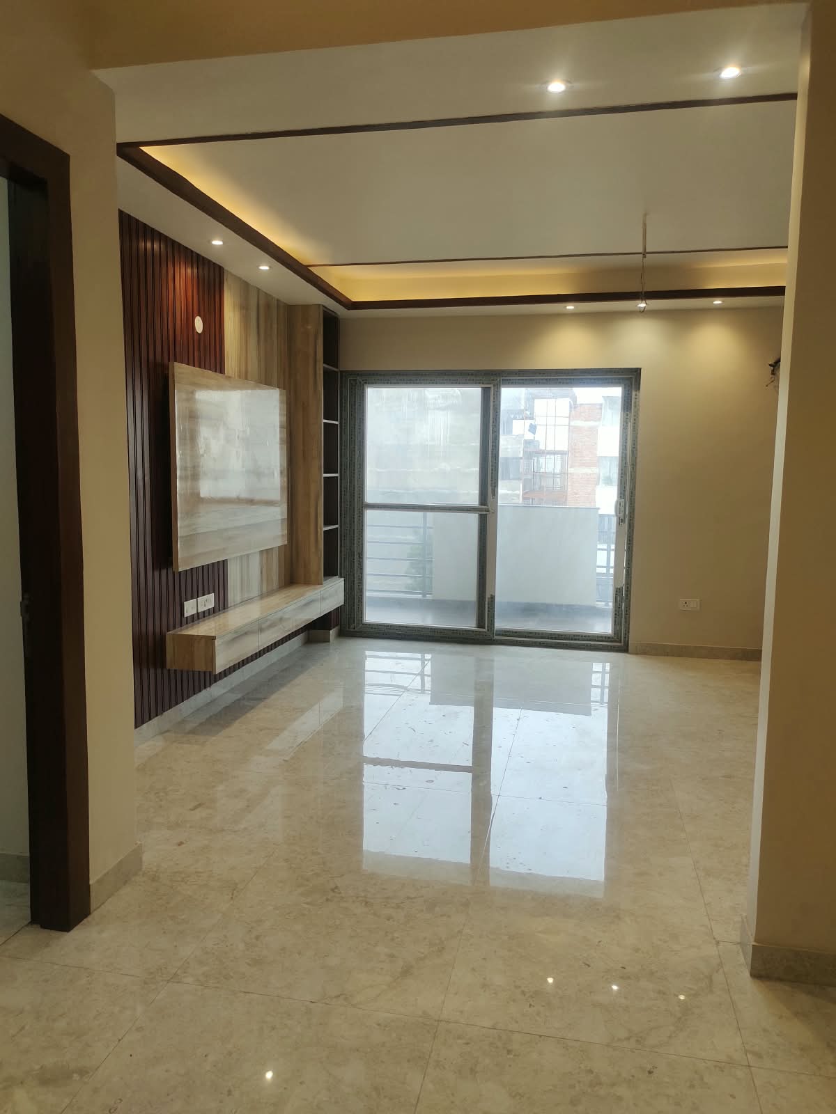 BUILDER FLOORS 