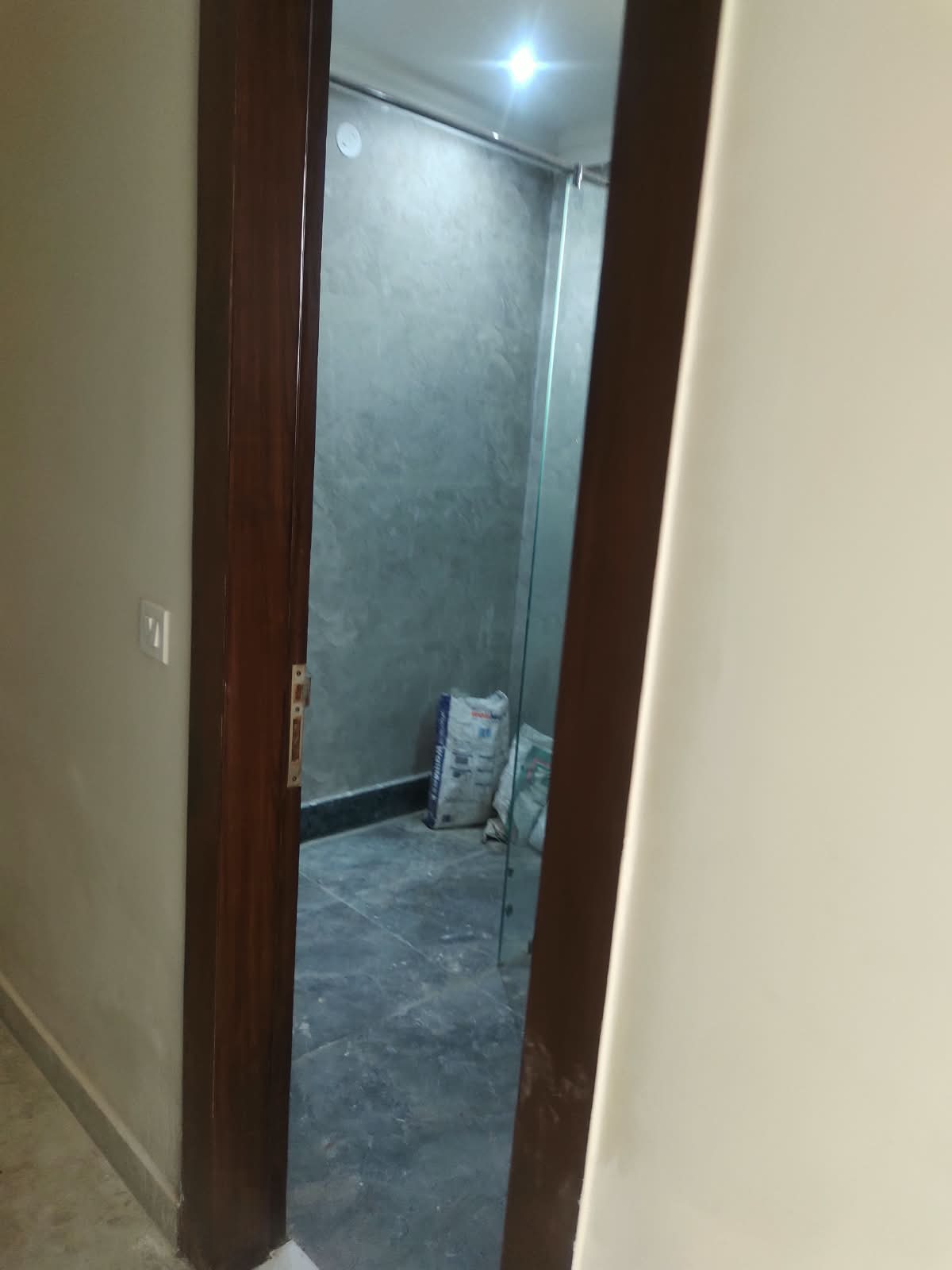 BUILDER FLOORS 