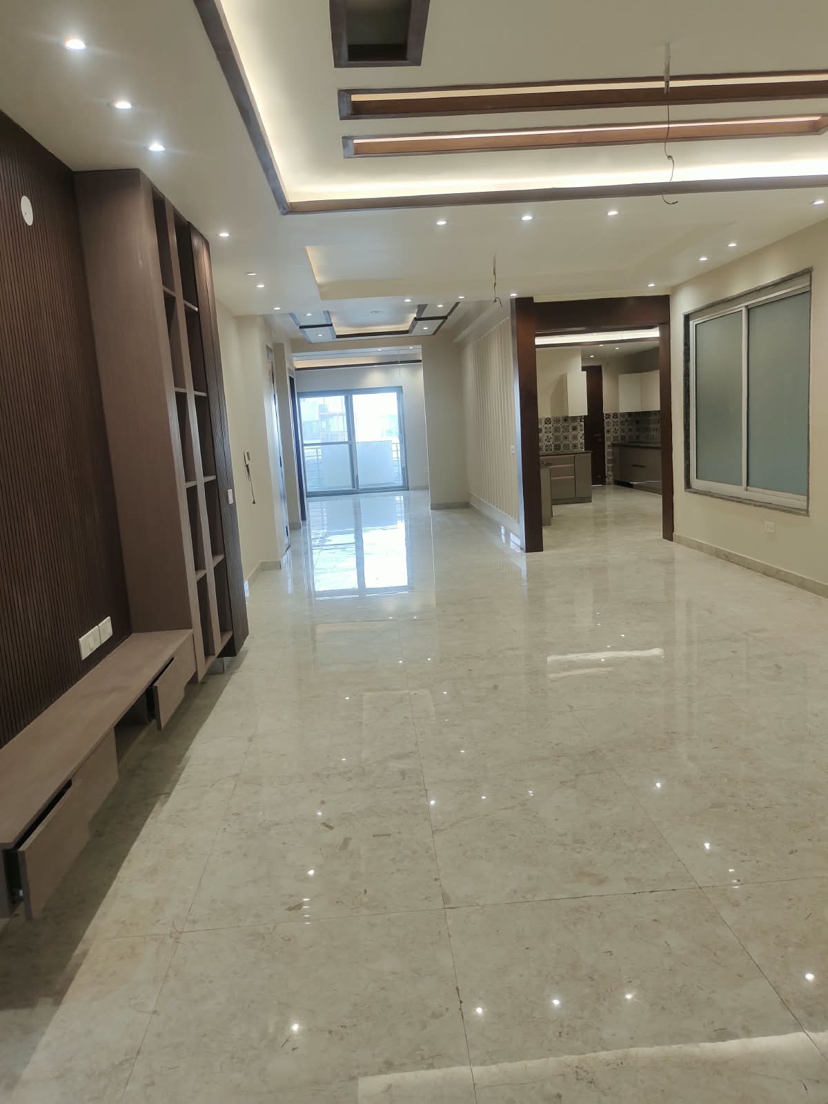 BUILDER FLOORS 