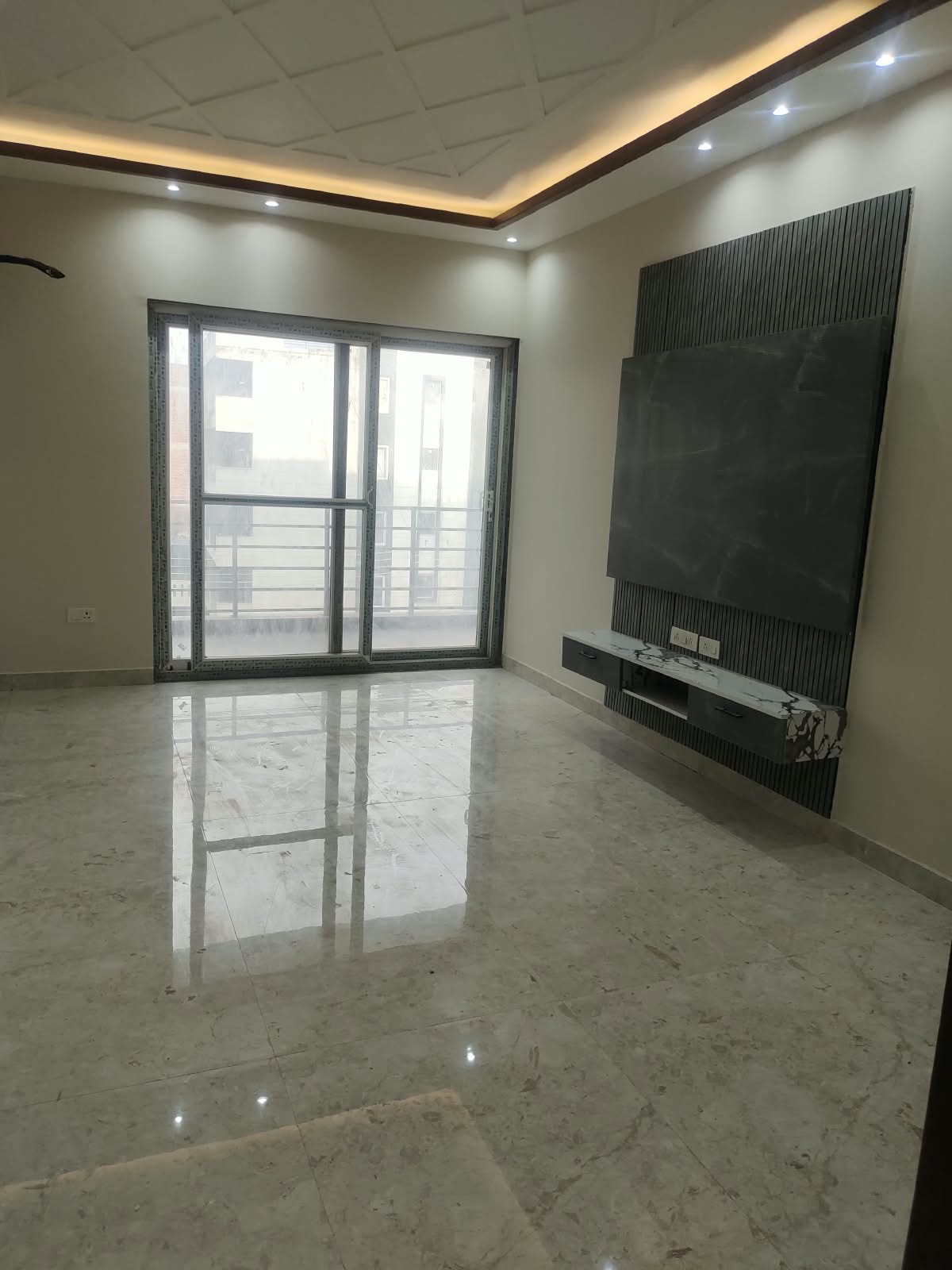 BUILDER FLOORS 