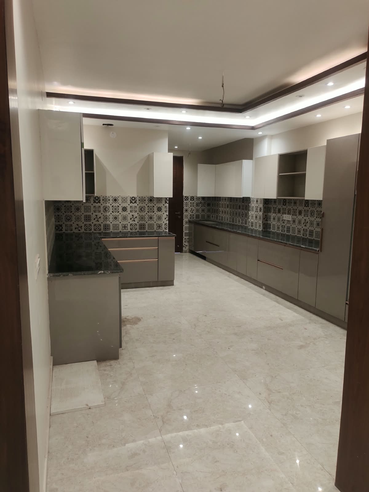 BUILDER FLOORS 